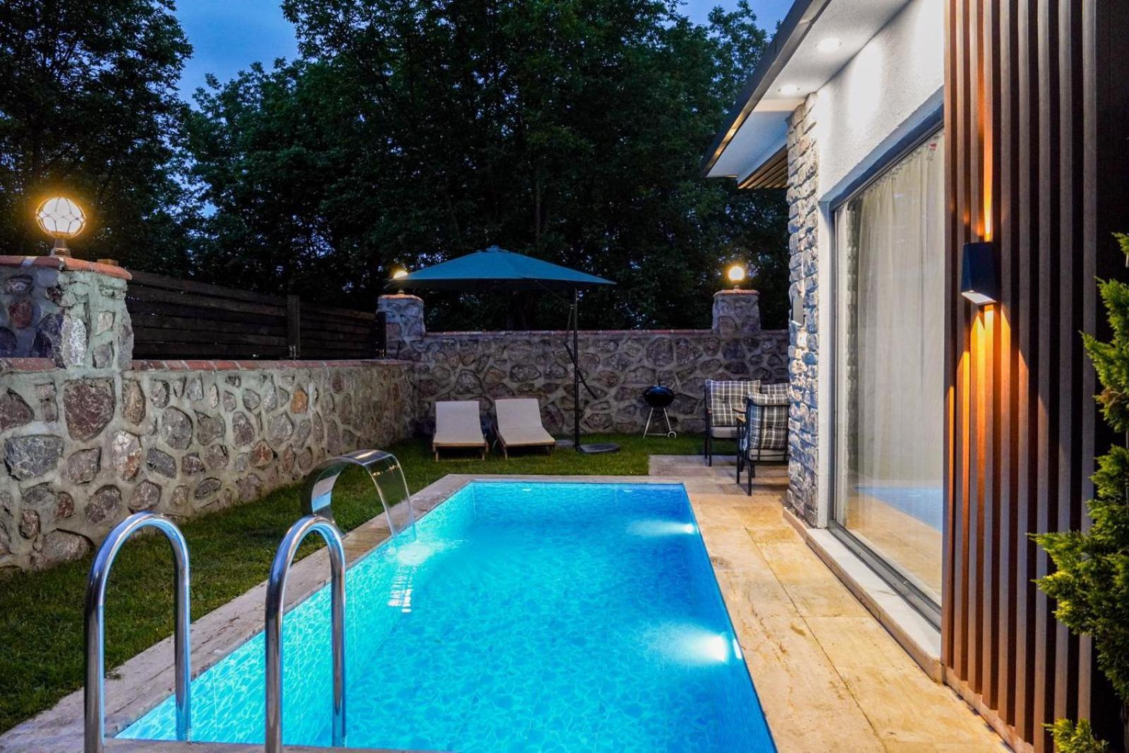 Vital Home Sapanca Isitmali Havuzlu Villa&Bungalov Exterior foto